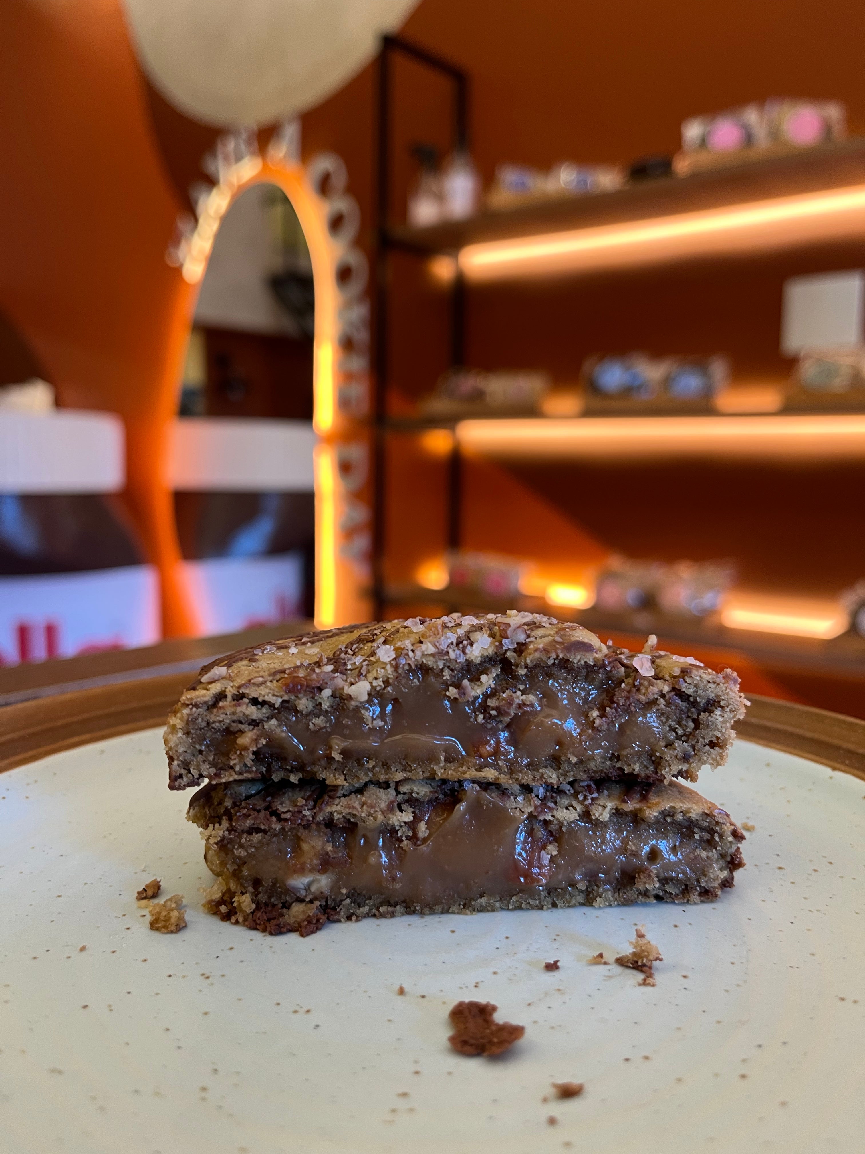 New York Cookie Flor de sal e noz Pecã